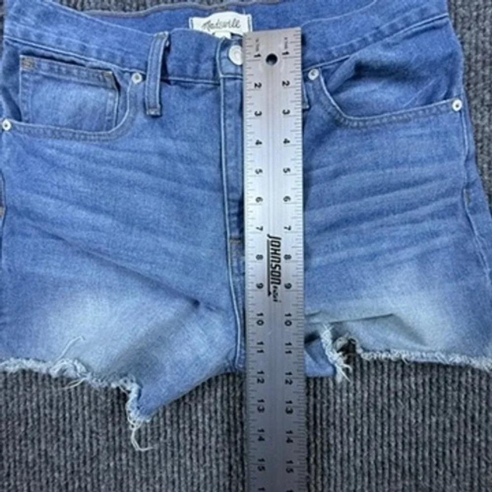 Madewell  The Perfect Jean Short Butler Wash High Rise Vintage Cutoff H6559